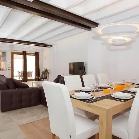 Mesmerizing Mallorca 4 Bedrooms Feelings Польенса