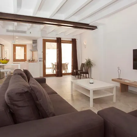 Mesmerizing Mallorca 4 Bedrooms Feelings Villa *